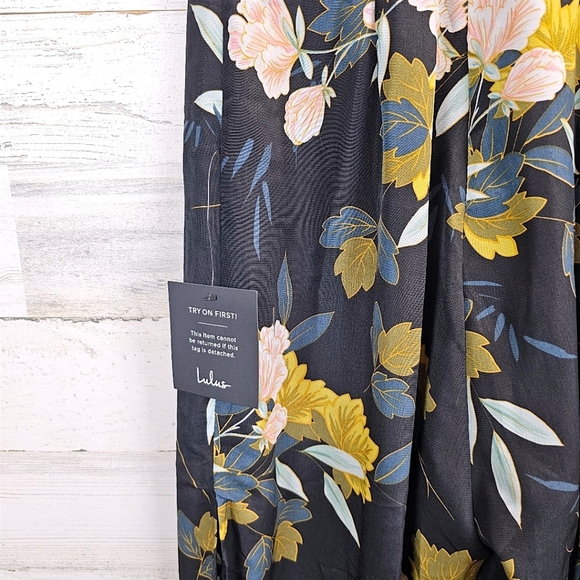Lulus Beautiful Blooms Black Floral Print Split Wide Leg Jumpsuit Sz Small Boho - Picture 13 of 15
